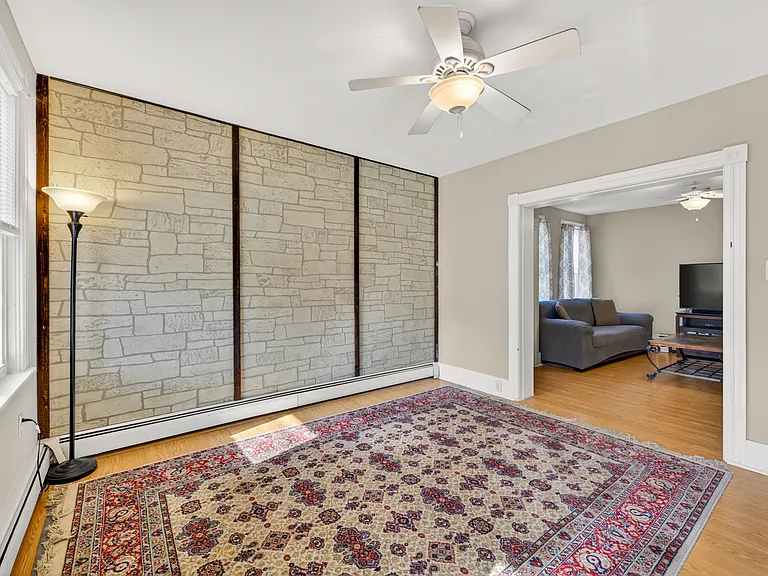 528 Packer St — Photo 6