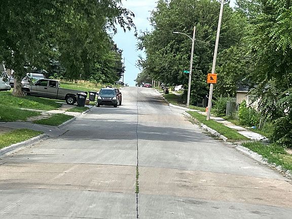 5th image of 3725 Blondo St