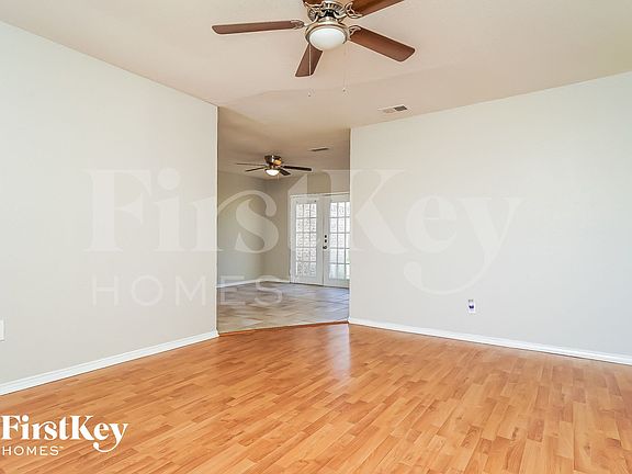 2nd image of 158 W Way St