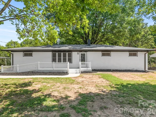 24668 Saint Martin Rd, Albemarle, NC 28001