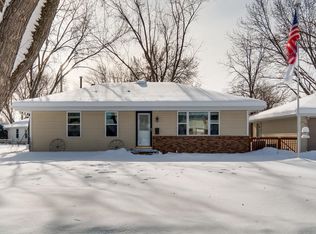 4917 82nd St W, Bloomington, MN 55437