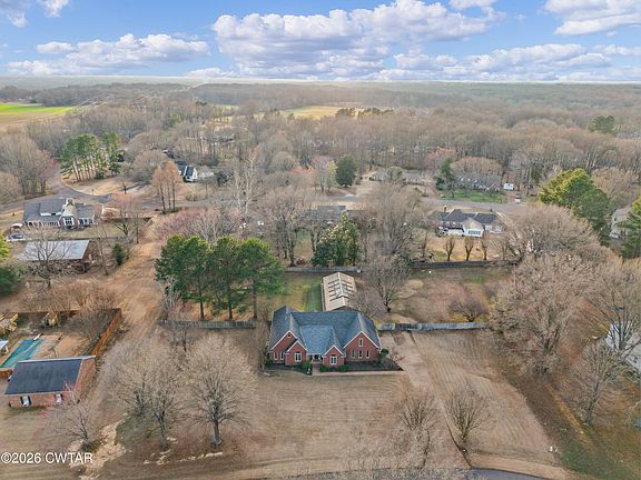 2nd image of 129 Pepper Tree Rd