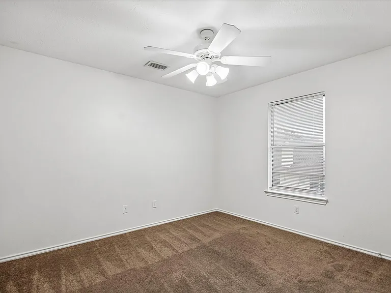 5606 Cozy Terrace Ln — Photo 14