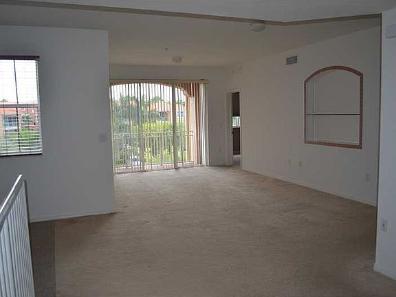 4th image of 6420 NW 114th Ave APT 1333