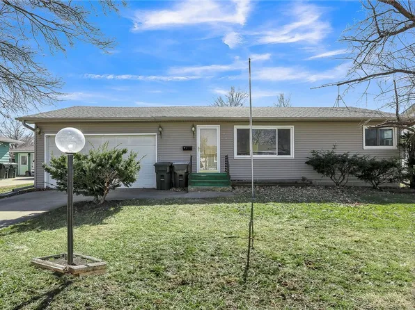 610 W Adams St, Monroe, IA 50170