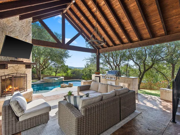 8935 Woodland Pass, Boerne, TX 78006