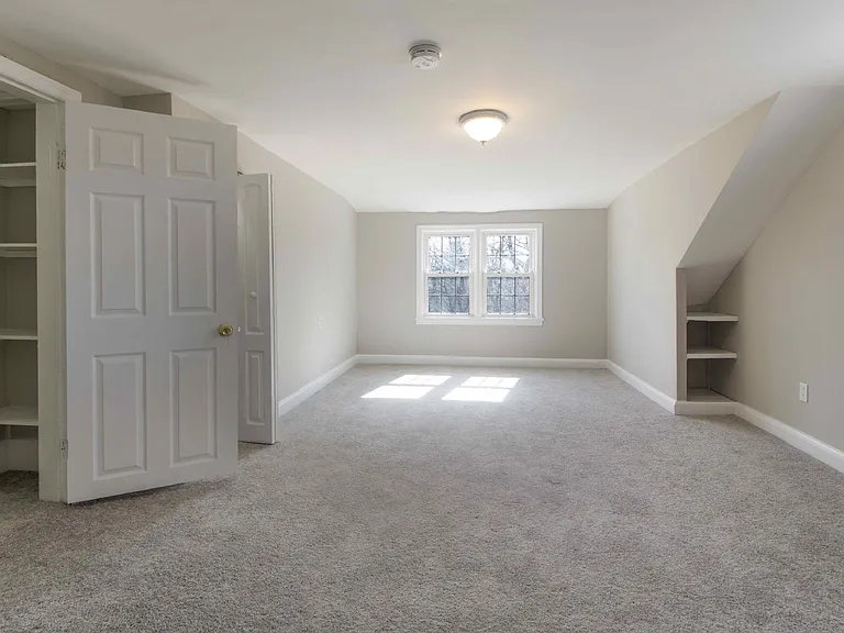 227 Frederick Ave — Photo 10