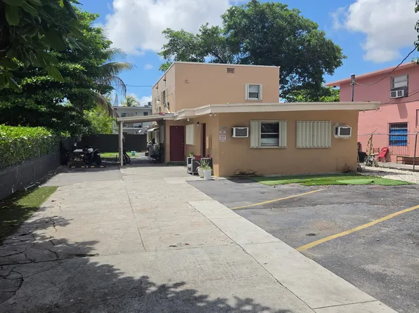 1020 NW 6th St #3, Miami, FL 33136