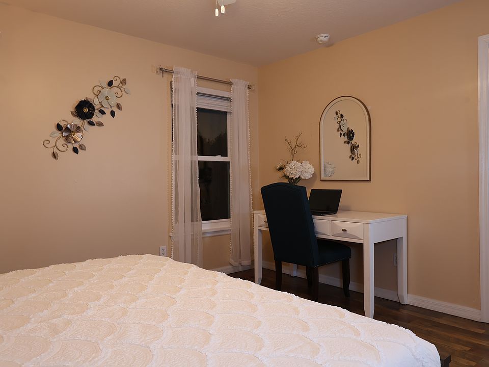 1st image of 309 Blue Jay Way #1
