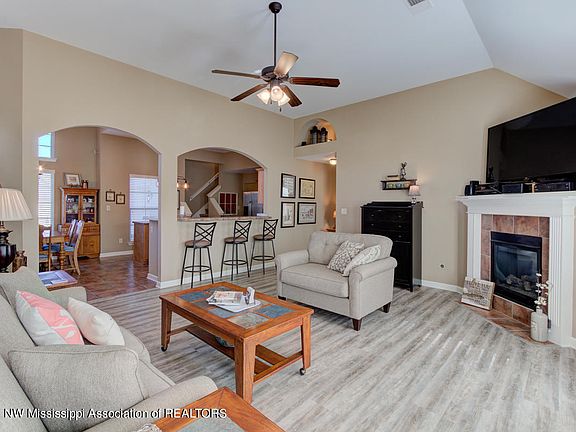 2nd image of 8541 S Trinity Park Dr