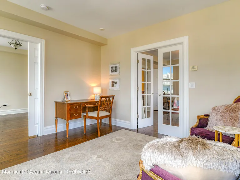 16 Abbott Ave — Photo 26