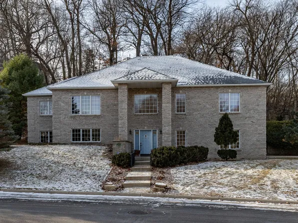 2050 Baihly Estates Ln SW, Rochester, MN 55902