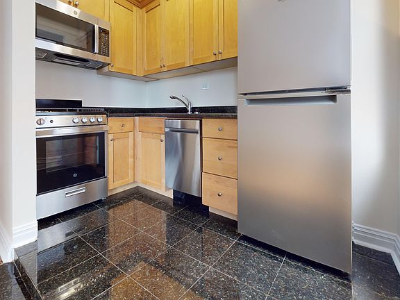 4th image of 141 E 56th St APT 8J
