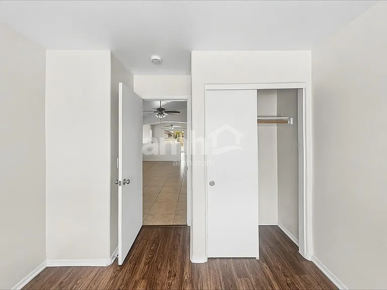 15872 W Adams St — Photo 13