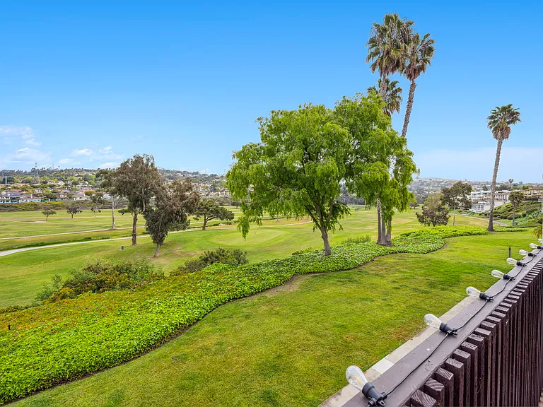 2508 Navarra Dr #402 — Photo 31