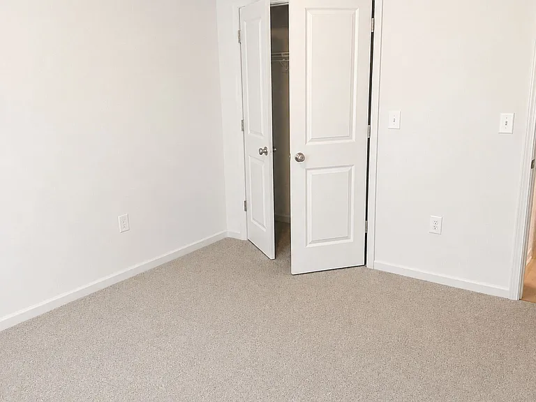 1144 Thayer Glen Ct — Photo 12