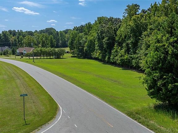 3rd image of 935 Caudle Rd Lot V