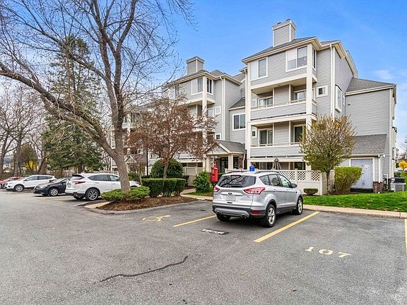 2nd image of 200 Falls Blvd Unit B208