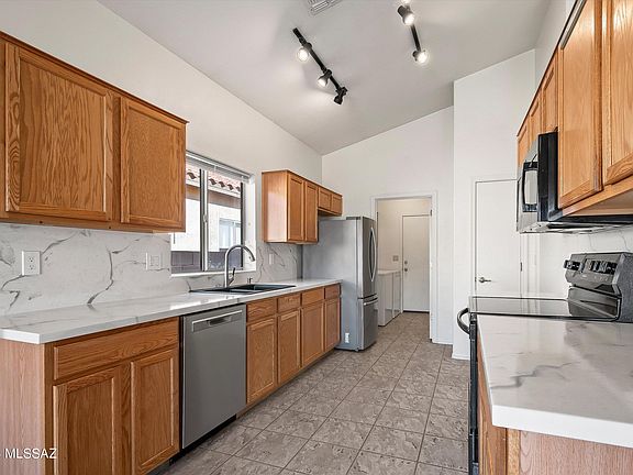 5th image of 6450 W Darrah Pl