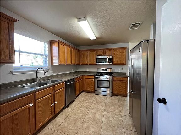 5th image of 8320 Alum Rock Dr