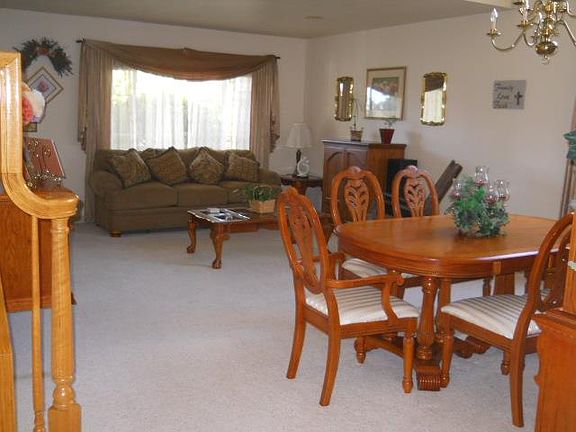 2nd image of 441 Verona Pl