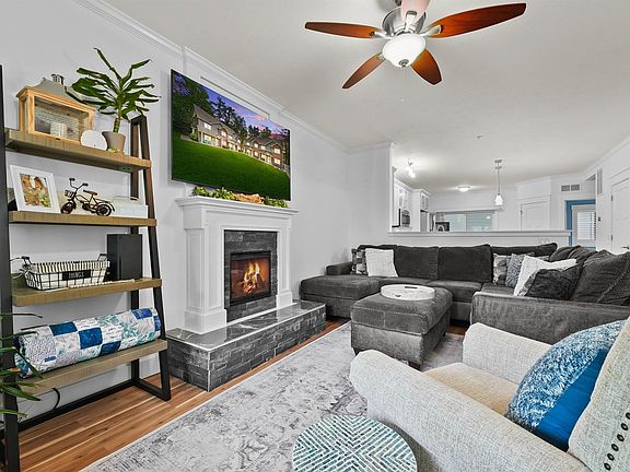 5th image of 427 Munson Pl #12