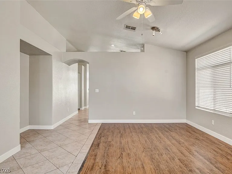 980 Sand Coral Dr — Photo 11