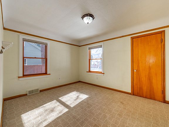 5th image of 232 Dearborn Ave
