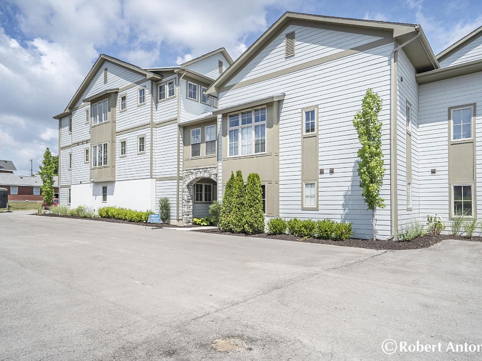 1st image of 2005-6 Celadon Dr NE Unit 123