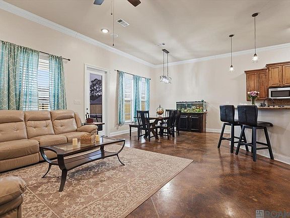 4th image of 40158 Olde Mill Ln
