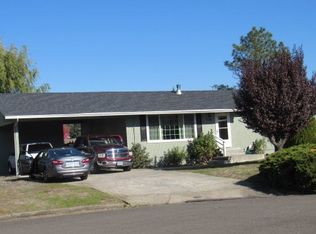 3120 W Moose Dr, Roseburg, OR 97471