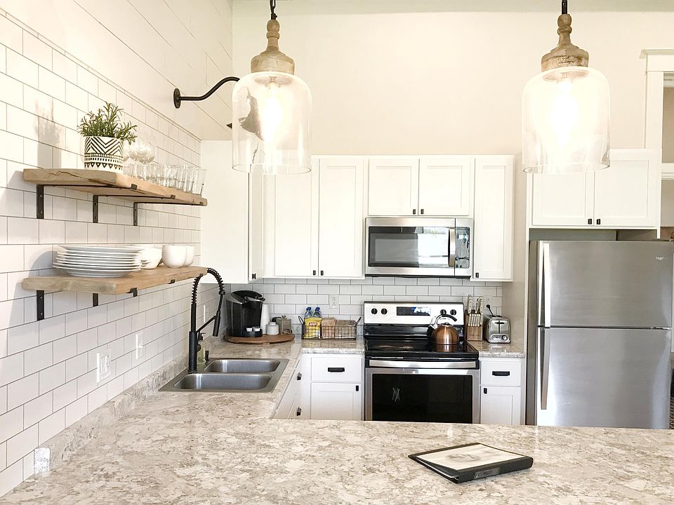 801 N Lincoln Dr Hancock MI Zillow