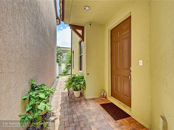 4th image of 4737 NW 59th St