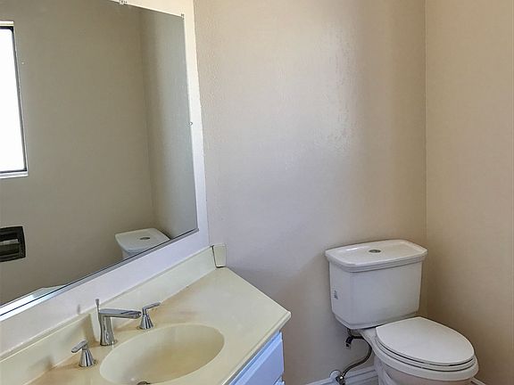 2nd image of 3310 S Sepulveda Blvd APT 4