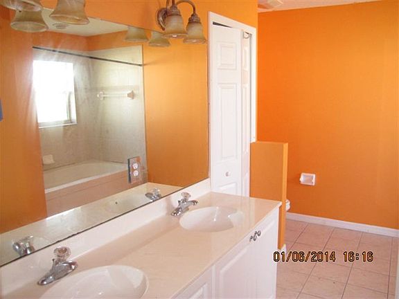 5th image of 464 SW Kestor Dr