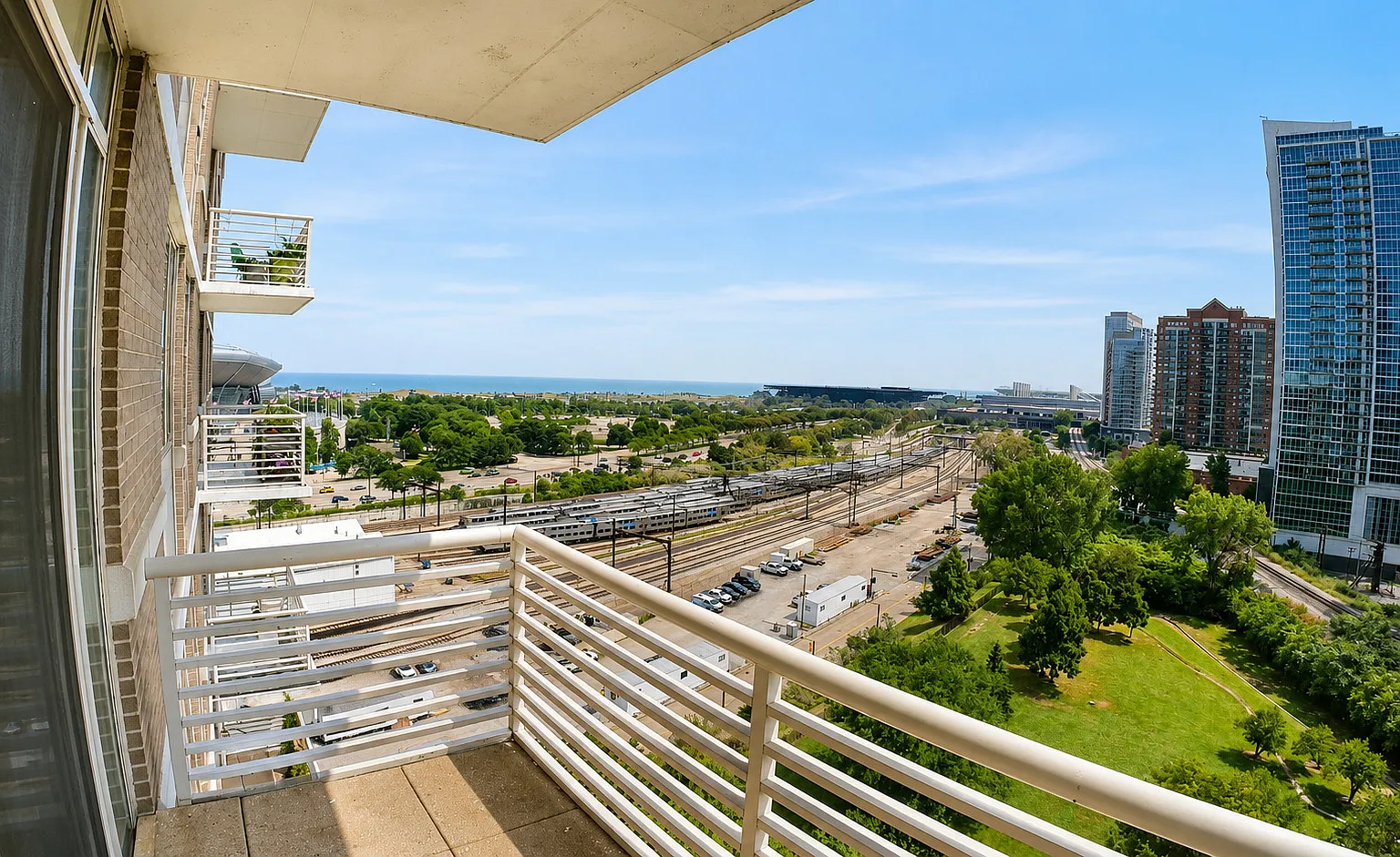 1 bed, 1.5 bath, $2,650 — Photo 2