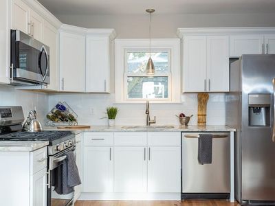 115 Sylvester St, Springfield, MA, 01109