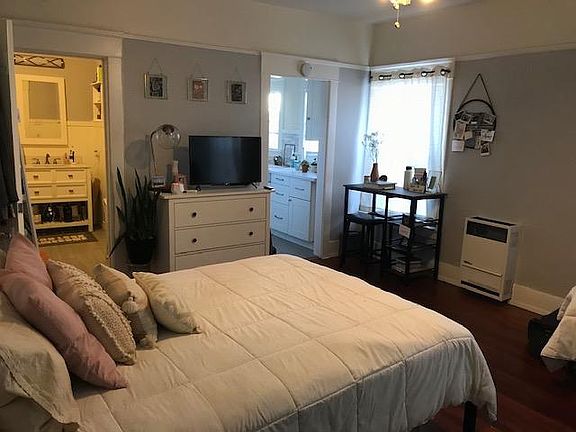 2nd image of 528 Anderson Pl APT 3