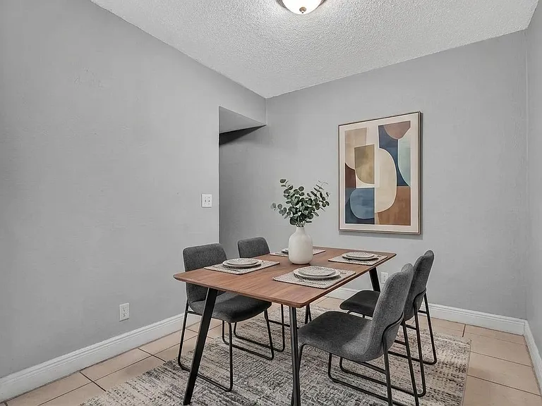 626 SW 14th Ave #212 — Photo 15