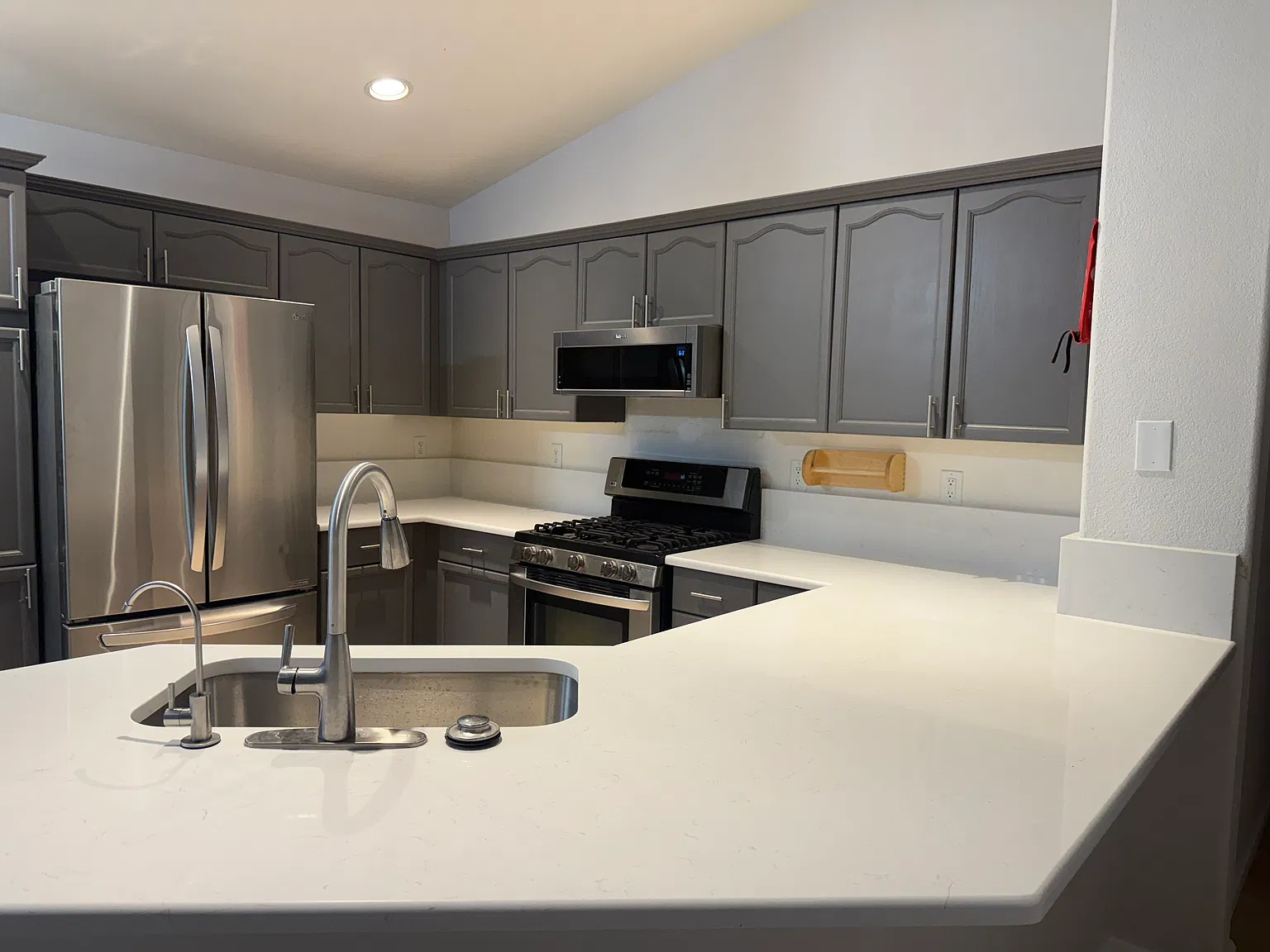 3 bed, 1262 sqft, $2,700 — Photo 3