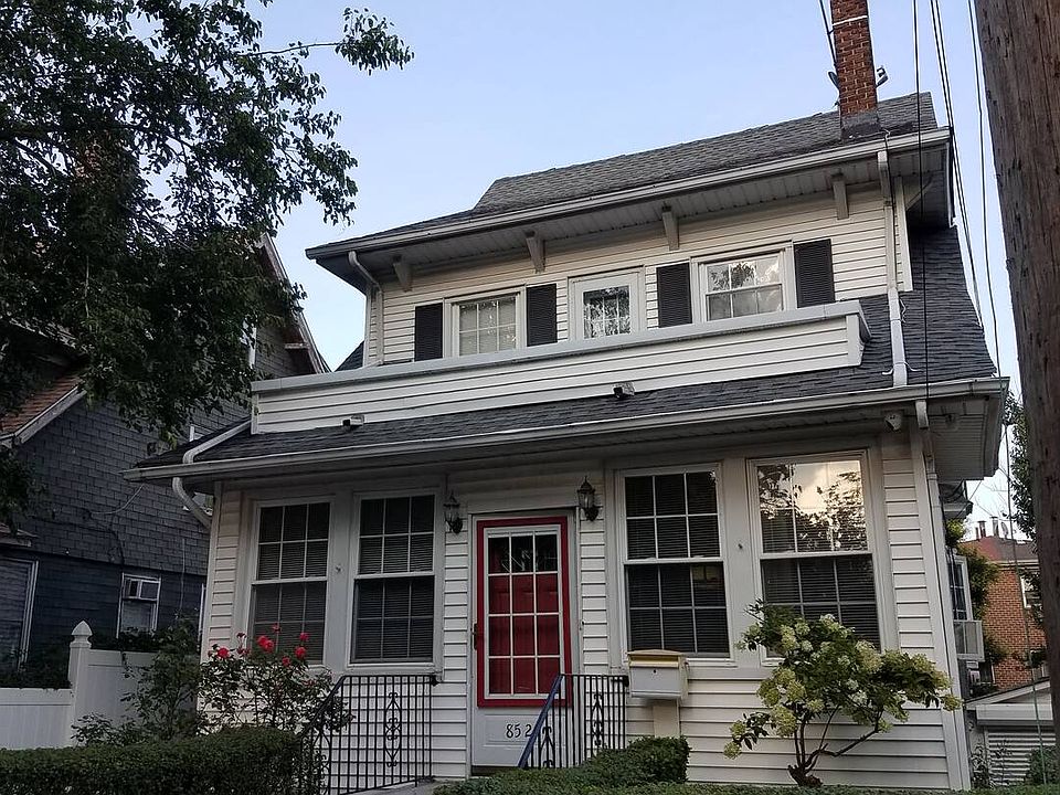 1st image of 8521 143rd St