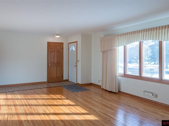2nd image of 154 Catalina Dr