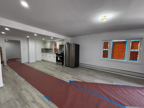 44 Broadway image 3 of 11