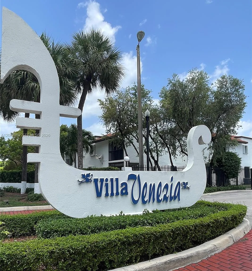 Villa Venezia Condo Ph Vi — Photo 1