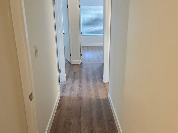 5th image of 558 Marigold Dr