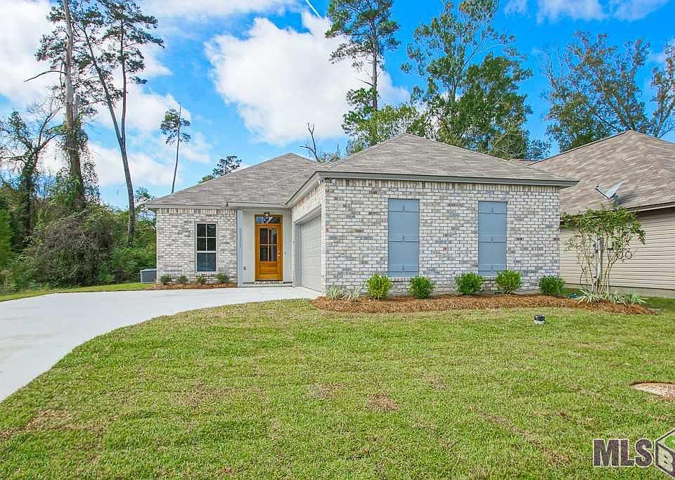 1st image of 32375 N Moss Dr