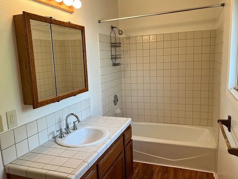118 W Pedregosa St — Photo 17