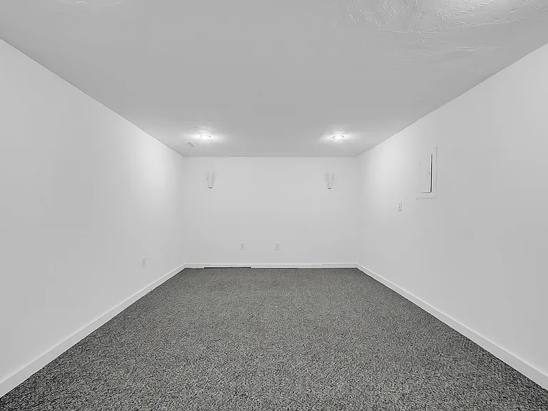 1R Snow Cir #1 — Photo 28