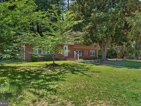 4th image of 518 Loblolly Ln