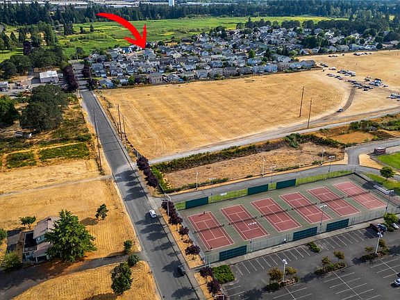4th image of 8010 45th Avenue SW